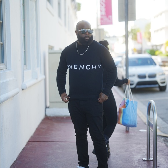 Givenchy Men's Cotton Logo Crew Sweater - Picture 9 of 10